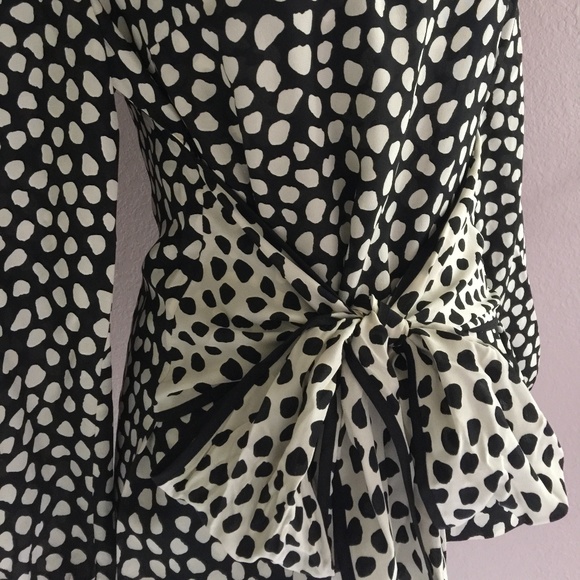 J. Crew Pebble Print Black & Cream Silk Tie Size 6 - Picture 2 of 8